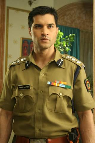 Vikas Sethi as Avinash Matto Police Inspector