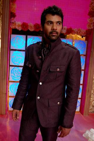 Shabir Ahluwalia as a host