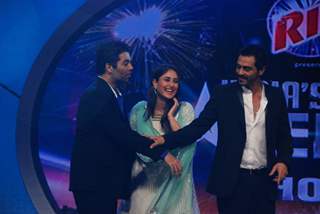 Karan Johar, Kareena and Arjun Promote We Are Family on the sets of India''s Got Talent at Filmcity