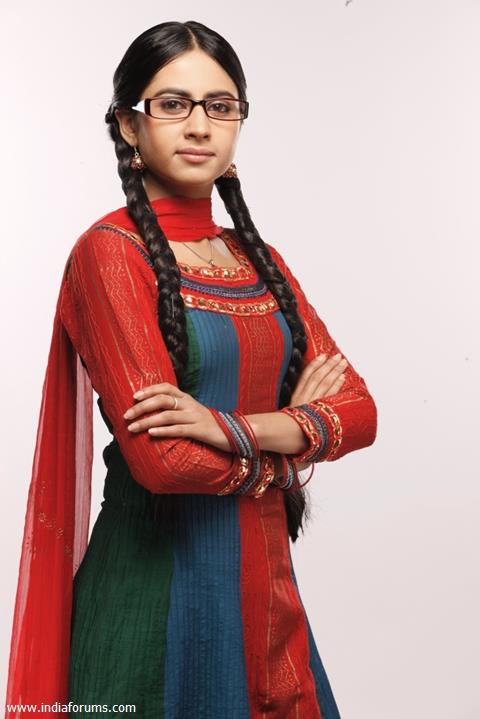 Sargun Mehta as Geeta in Apno ke liye Geeta ka Dharmyudh