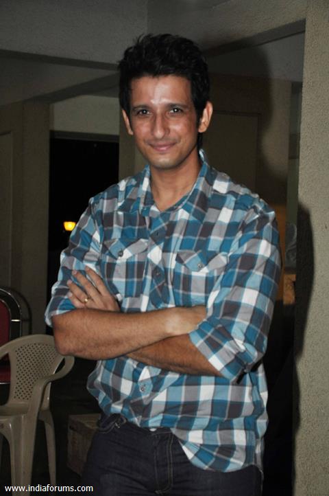 Sharman Joshi grace Sanjay Dutt's Mata Ki Chowki in Bandra