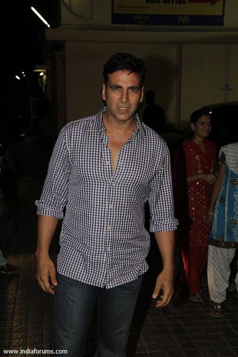 Akshay Kumar at Vicky Donor special screening hosted by John Abraham at PVR