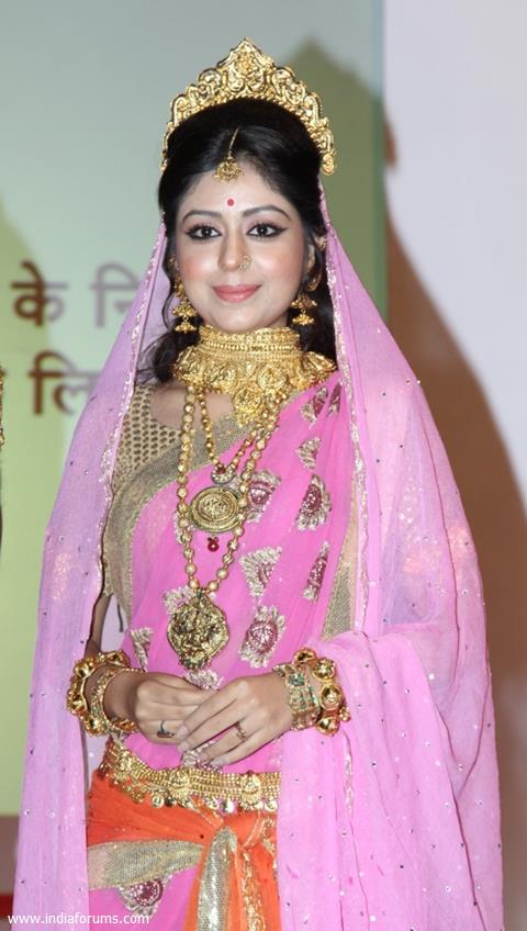 Neha Sargam as Sita in Zee TV's Sabke Jeevan Ka Aadhar - Ramayan