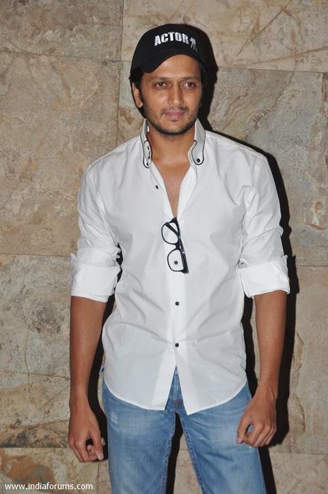 Riteish, Genelia at film 72 Miles Ek Pravas screening