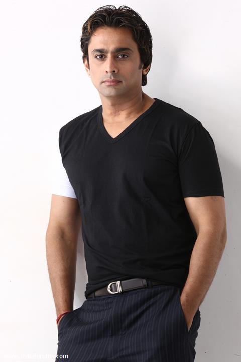 Anuj Saxena