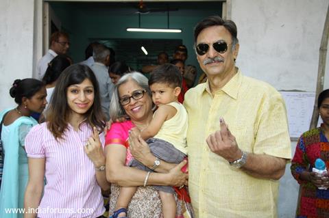 Bollywood arrives to vote at polling stations in Mumbai