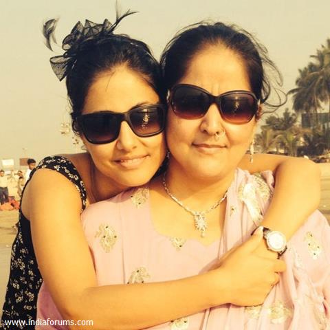 Hina Khan with her Mom