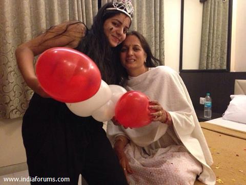 Neha Bagga with her Mother