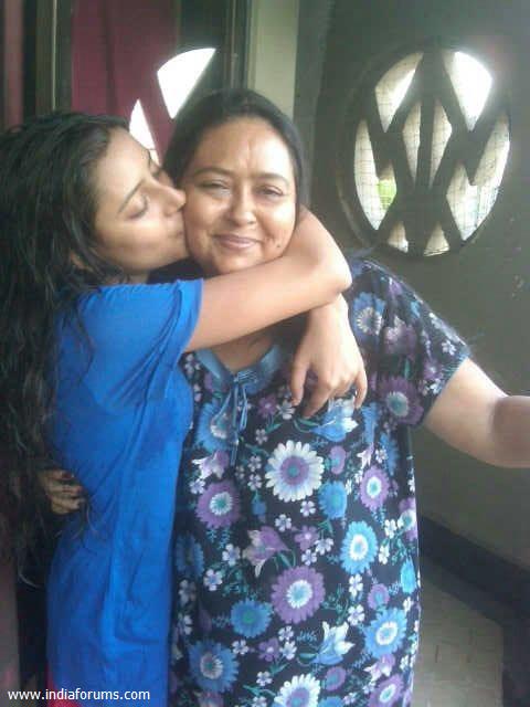 Pratyusha Banerjee with her Mother