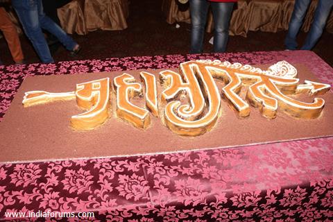 The grand cake at the Success Bash of Mahabharat
