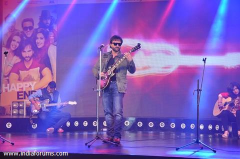 Saif Ali Khan performs at the Music Launch of Happy Ending