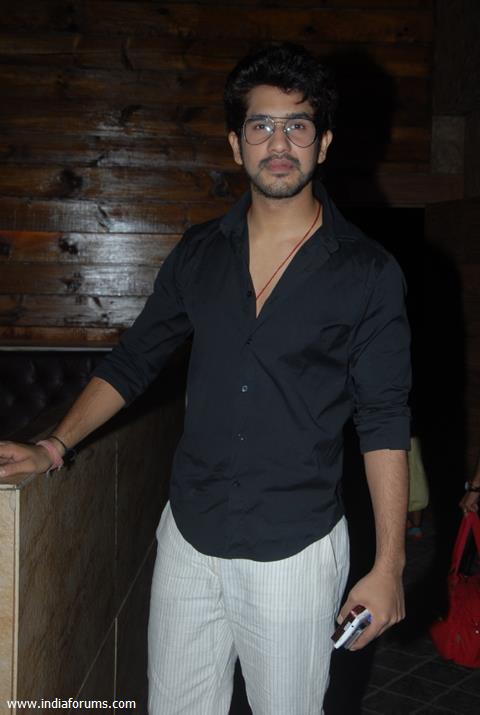 Suyyash Rai poses for the media at Vahbbiz Dorabjee Dsena's Birthday Bash