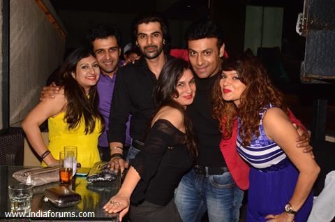 TV Celebs pose for the camera at India-Forums 11th Anniversary Bash