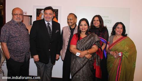 Shyam Benegal and Rishi Kapoor at Deepak Shinde's Colourful Crossings Preview