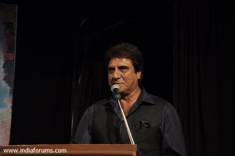 Raj Babbar addressing the audience at Ali Peter John Book Launch