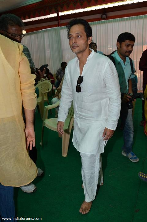 Sujoy Ghosh was seen at Anurag Basu's Saraswati Pooja