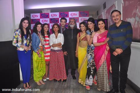 Team poses for the media at the Launch of Dilli Wali Thakur Gurls