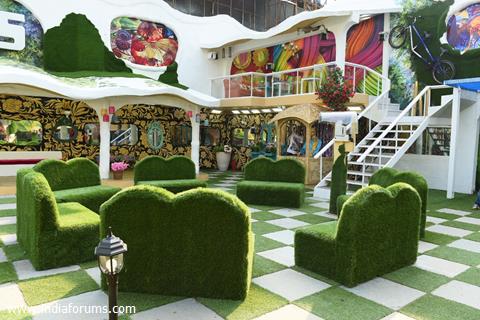 Bigg Boss Nau 9 House Garden Area 2