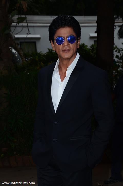 Shah Rukh Khan Snapped at Mehboob