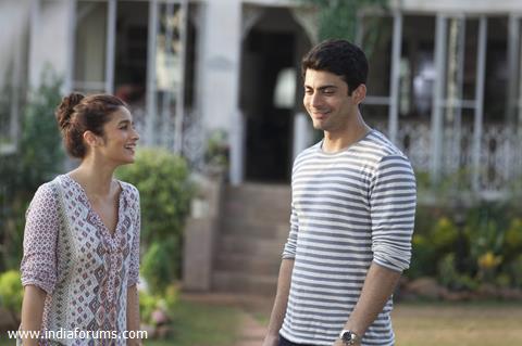 Alia Bhatt and Fawad Khan in Kapoor & Sons