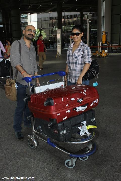 Spotted at Airport: Sunidhi Chauhan!