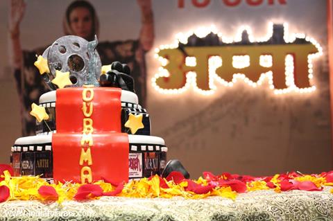 Shabana Azmi Celebrates her Birthday on sets of show 'AMMA'