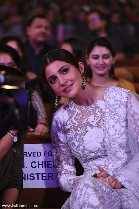 Happening Evening: Celebrities at Umang 2017