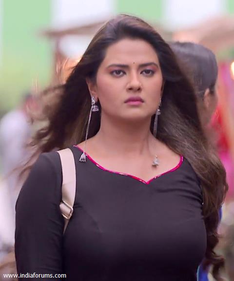 Kratika Sengar Hd Nude Pics - Kratika Sengar Photos