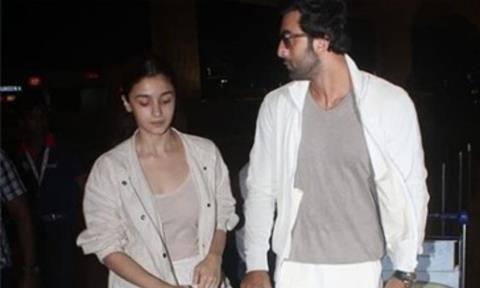  Ranbir Kapoor and Alia Bhatt head to New York