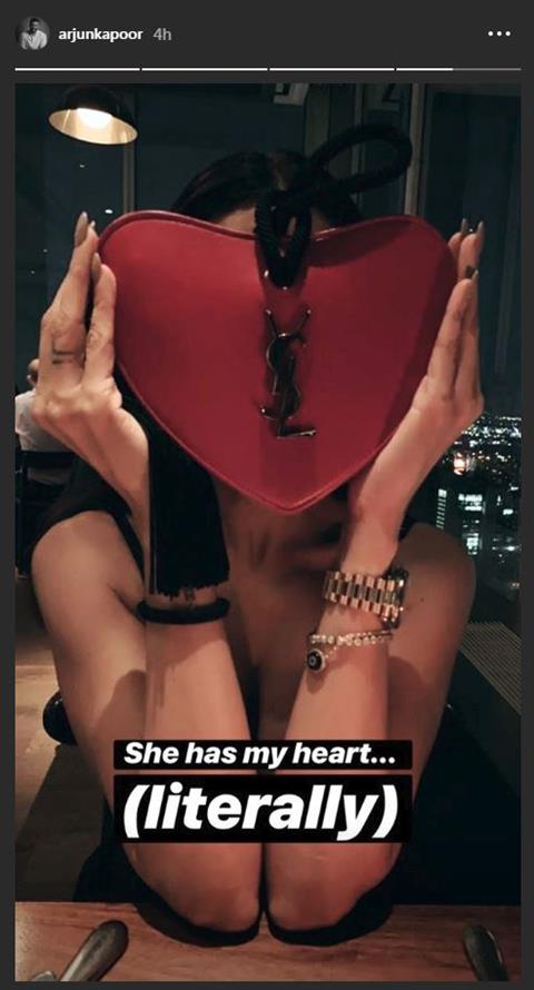 Arjun Kapoor shares a photo of Malika Arora, says "She has my heart"