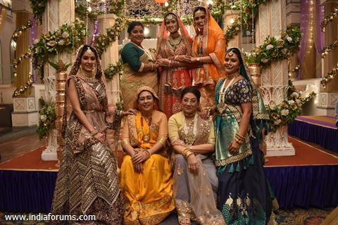 All Ladies on Kartik and Vedika wedding from Yeh Rishta Kya Kehlata Hai