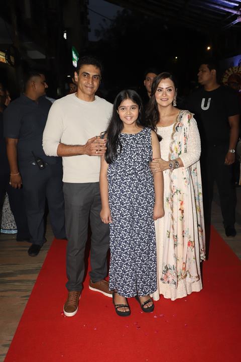 Mohnish Bahl along with his family at the celebration of Hum Aapke Hain Koun!