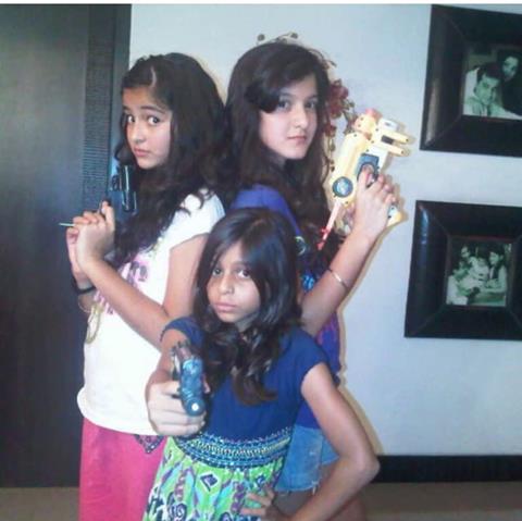 ananya suhana and shanaya