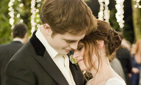 robert pattinson and kristen stewart in twilight