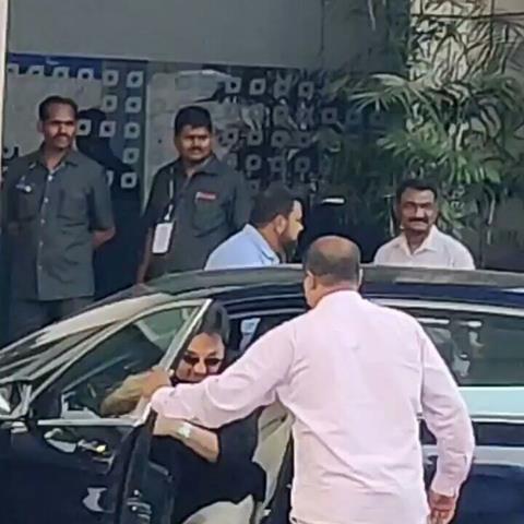 ranveer deepika leave for anniversary