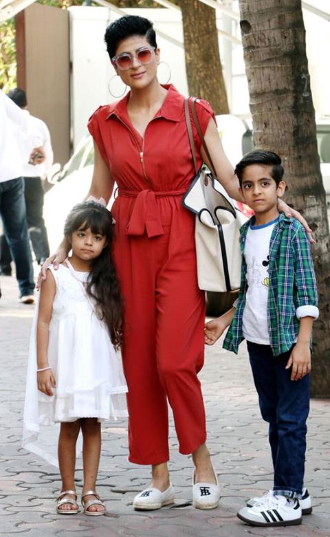 tahira with kids