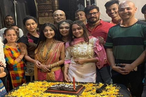 Aasiay Kazi on the sets of Tenali Rama