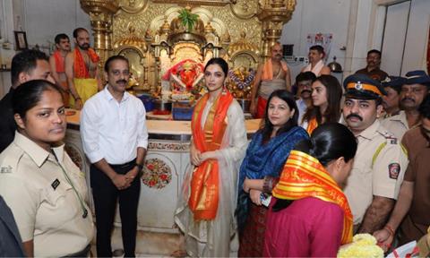 deepika padukone siddhivinayak