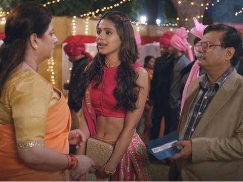 Binny with her parents in series