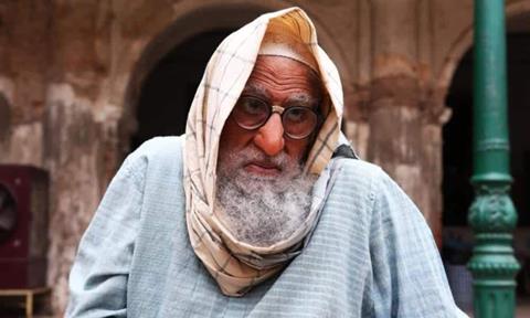 Amitabh Bachchan in Gulabo Sitabo 