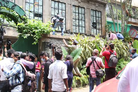 Reporters attacked Kangana Office