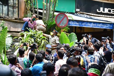 Reporters attacked Kangana Office