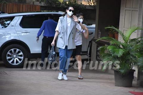 Kapoors at Kareena home