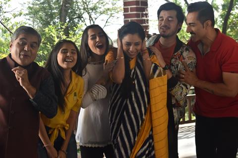 'Anupamaa': The Shahs cheer up Anupamaa with some dance