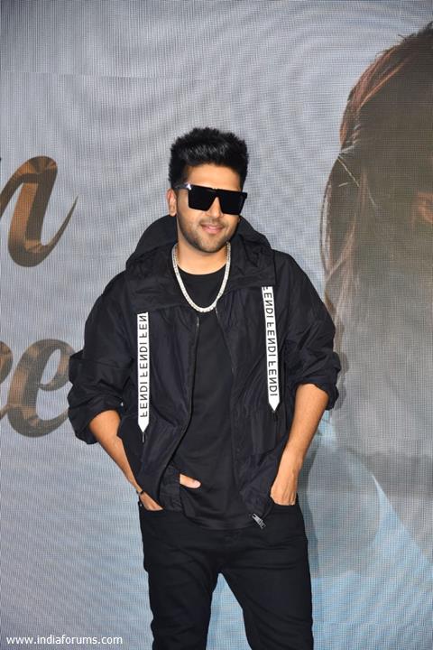 Guru randhawa crazy fans