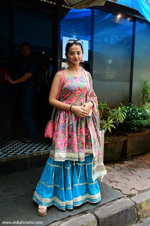 Helly Shah spotted in Andheri 