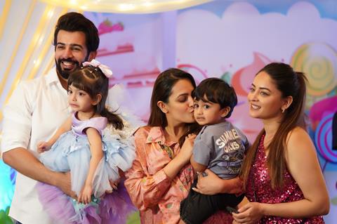 Jay Bhanushali, Mahi Vij, Anita Hasnandani with Tara and Aarav