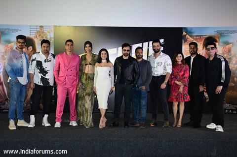 Akshay Kumar, Diana Penty, Nushrratt Bharuccha, Emraan Hashmi, Karan Johar  snapped at the trailer launch of Selfiee