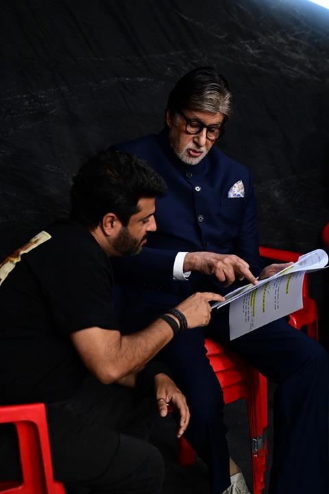 Amitabh Bachchan back on set