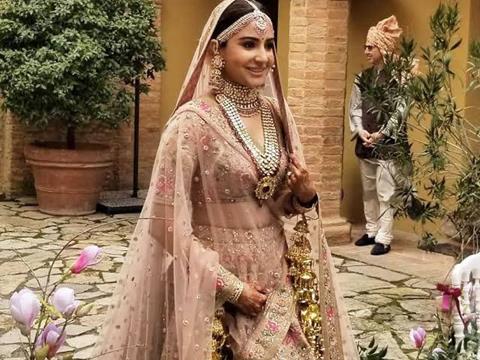 Monsoon Wedding Lehenga Inspiration: 5 Celebrities Nailing 'Desi Girl' Look  In Stunning Attires